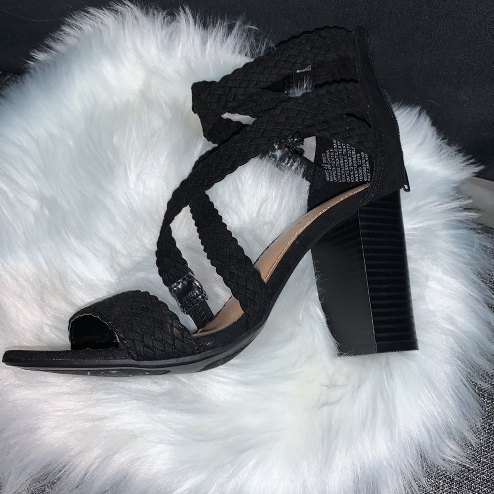 Lauren Conrad heel Sandals with zipper size 6 1/2 - Picture 2 of 10